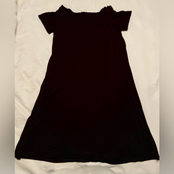 SO Dresses & Skirts - SO off the shoulder dress